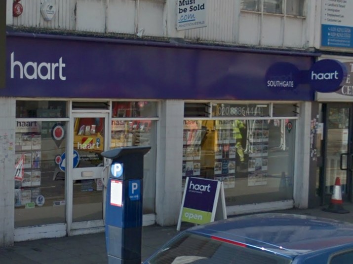 5 bedroom SemiDetached House Forestdale, London £950,000 haart